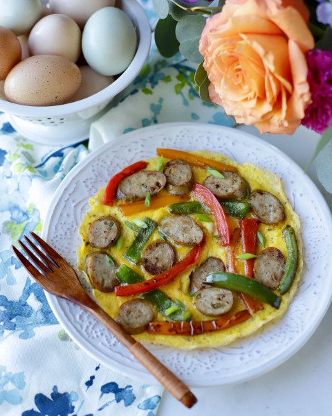 Simple Sausage and Pepper Frittata recipe image